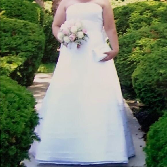 DAVID  BRIDAL Wedding dress - Picture 1 of 16